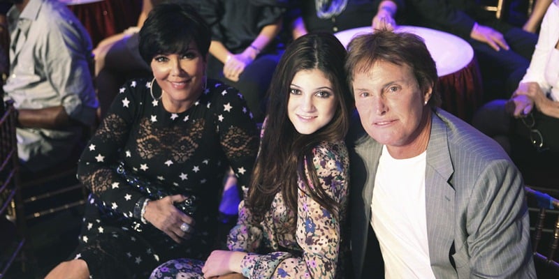 Kylie Jenner saat masih muda bersama Kris - Bruce Jenner