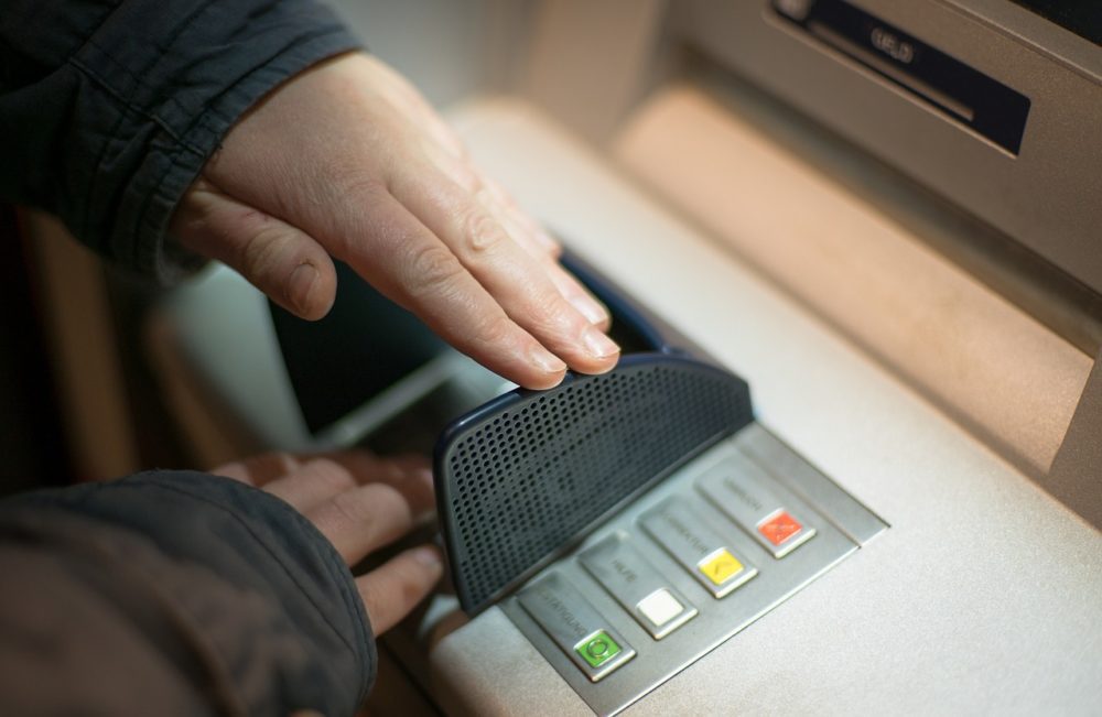Cara Mengambil Uang di ATM BRI yang Aman